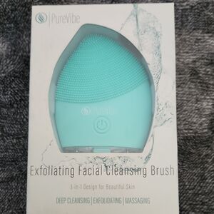 Turquoise Facial Cleansing Brush